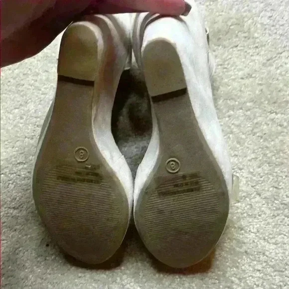 Wild Diva Sz 8 Beige Ankle Strap Heels - Picture 4 of 4